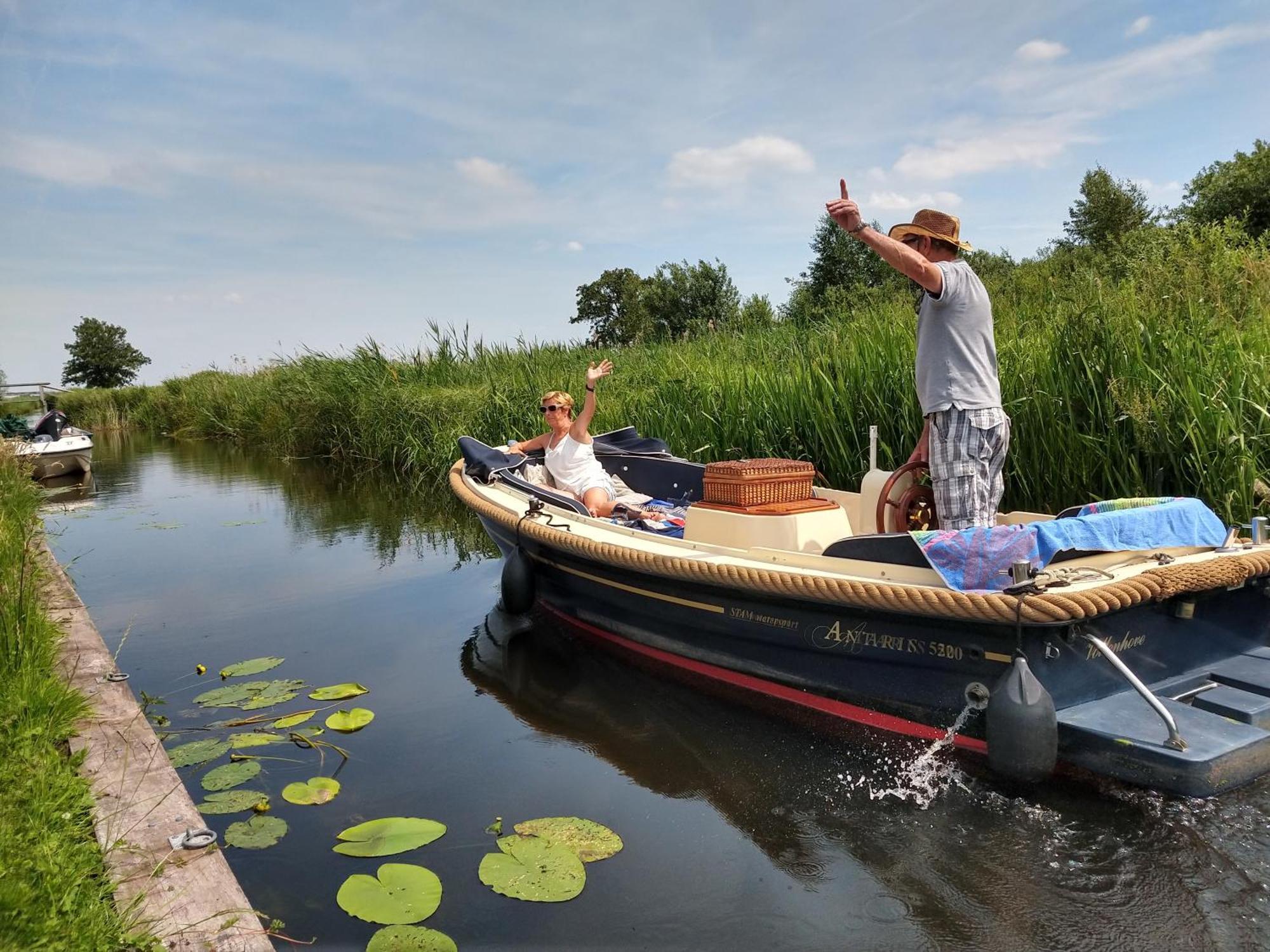 Het Waterhoentje Sint Jansklooster Esterno foto